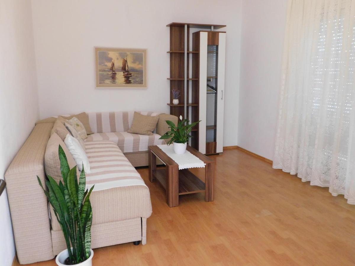 פג Apartmani Salus מראה חיצוני תמונה