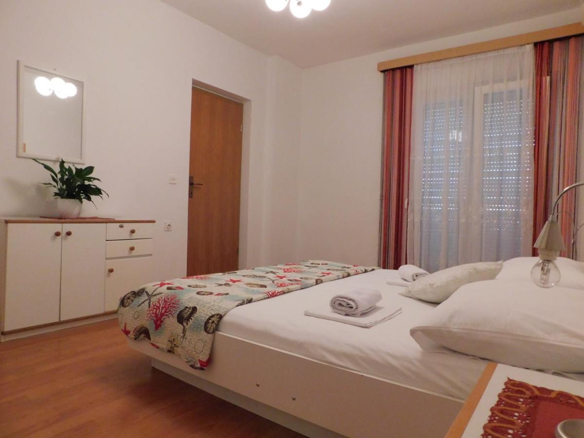 פג Apartmani Salus מראה חיצוני תמונה