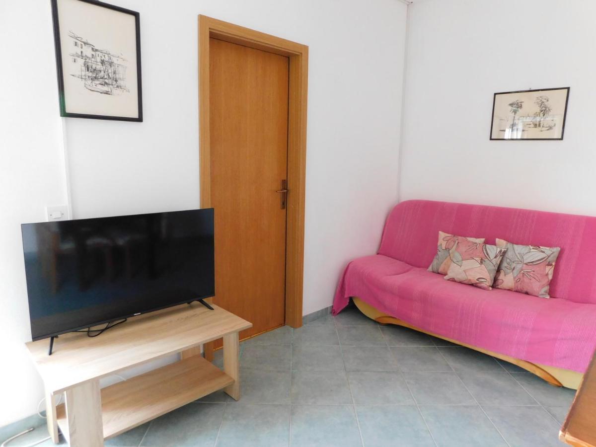 פג Apartmani Salus מראה חיצוני תמונה