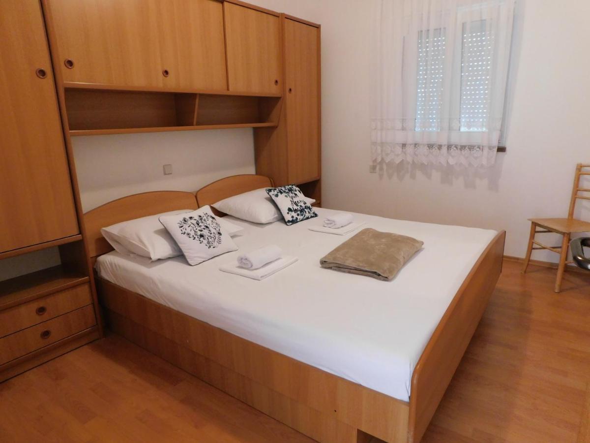פג Apartmani Salus מראה חיצוני תמונה