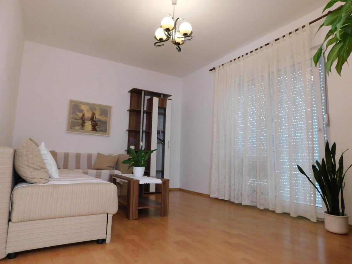 פג Apartmani Salus מראה חיצוני תמונה