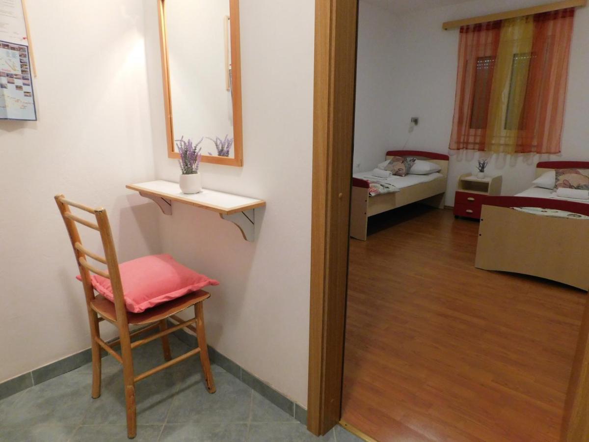 פג Apartmani Salus מראה חיצוני תמונה