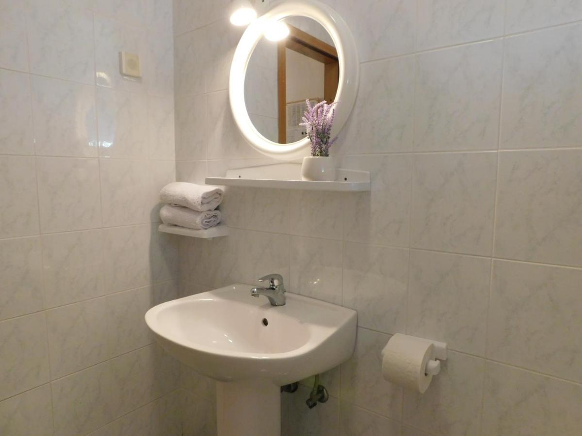 פג Apartmani Salus מראה חיצוני תמונה