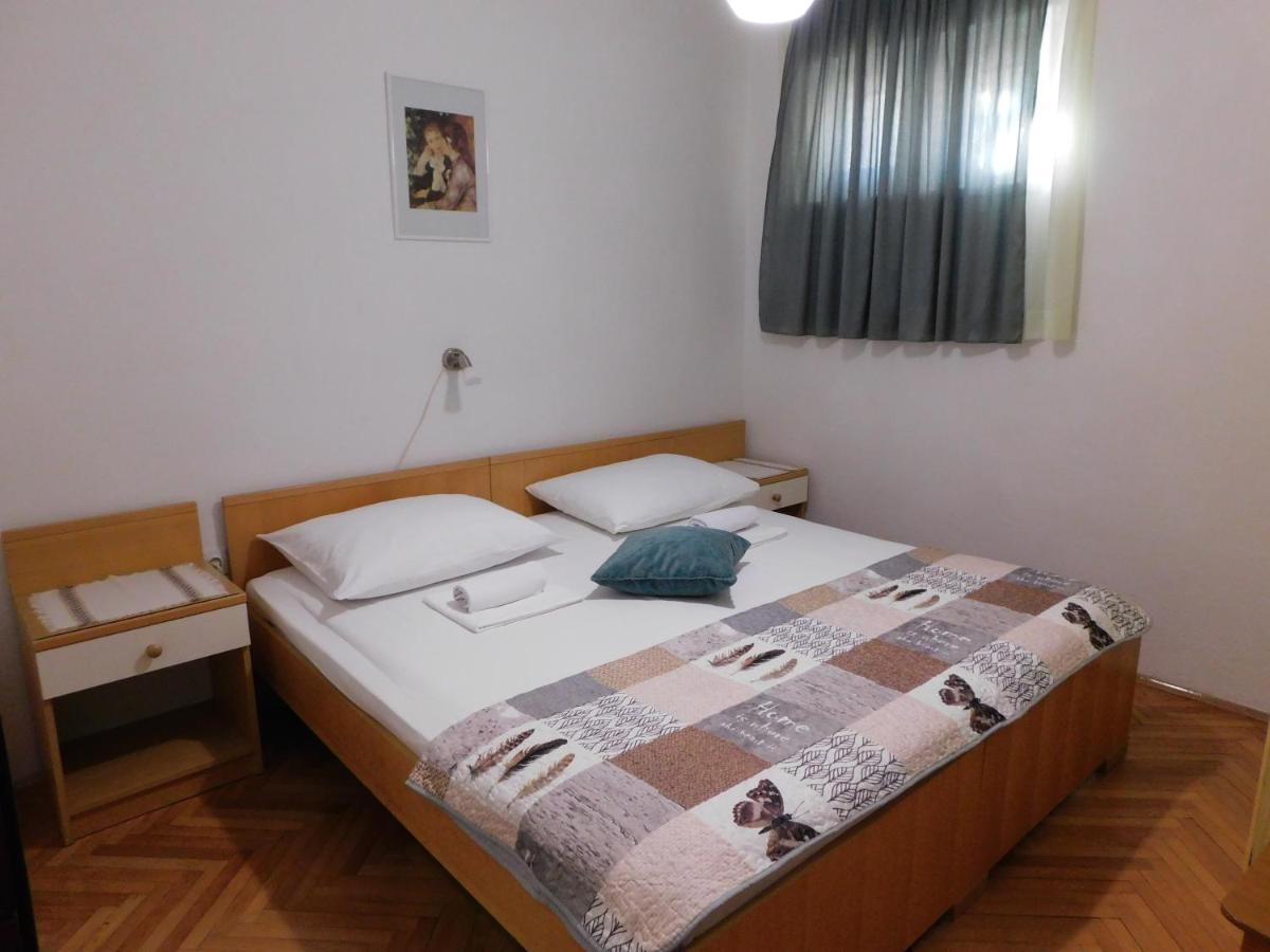 פג Apartmani Salus מראה חיצוני תמונה