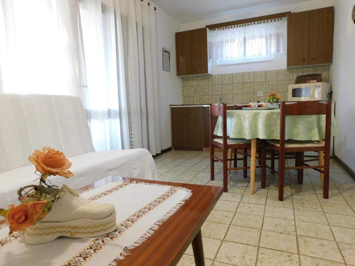 פג Apartmani Salus מראה חיצוני תמונה