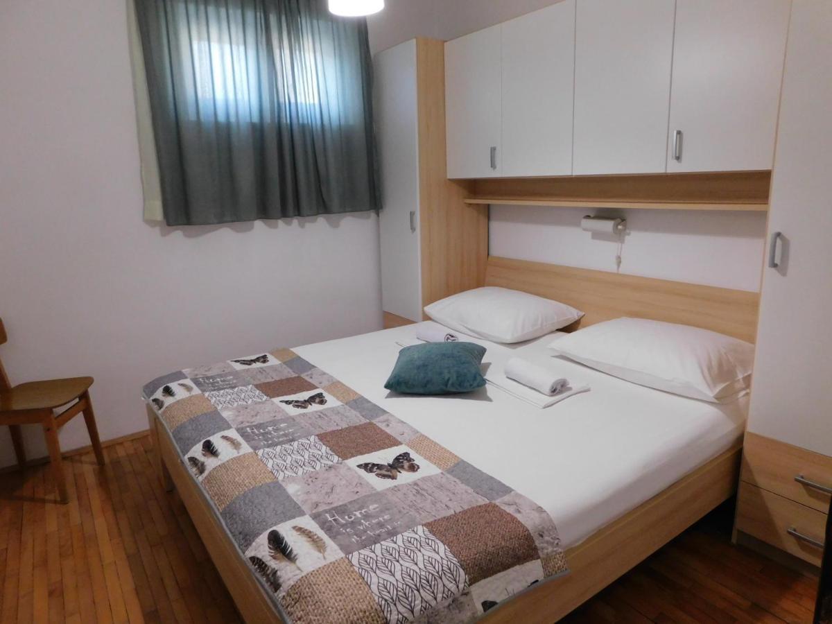 פג Apartmani Salus מראה חיצוני תמונה