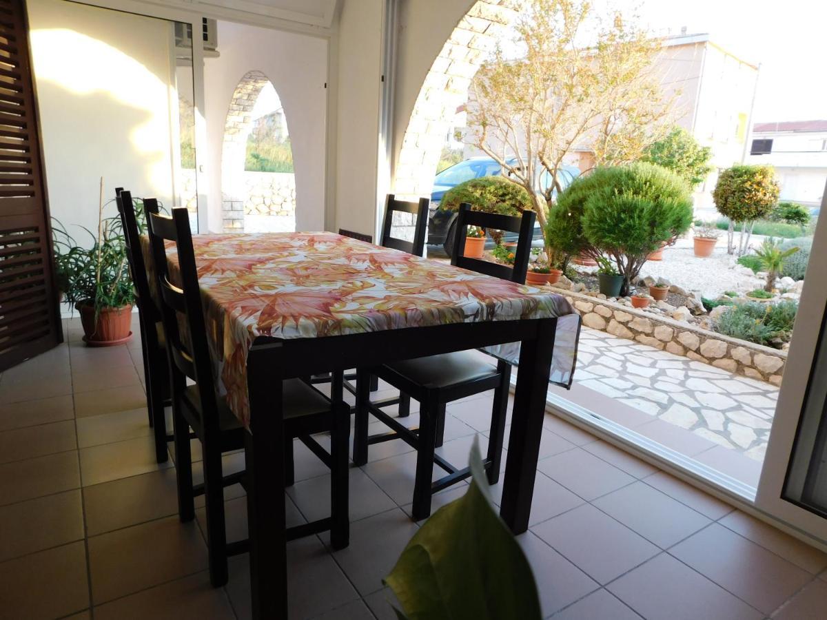 פג Apartmani Salus מראה חיצוני תמונה