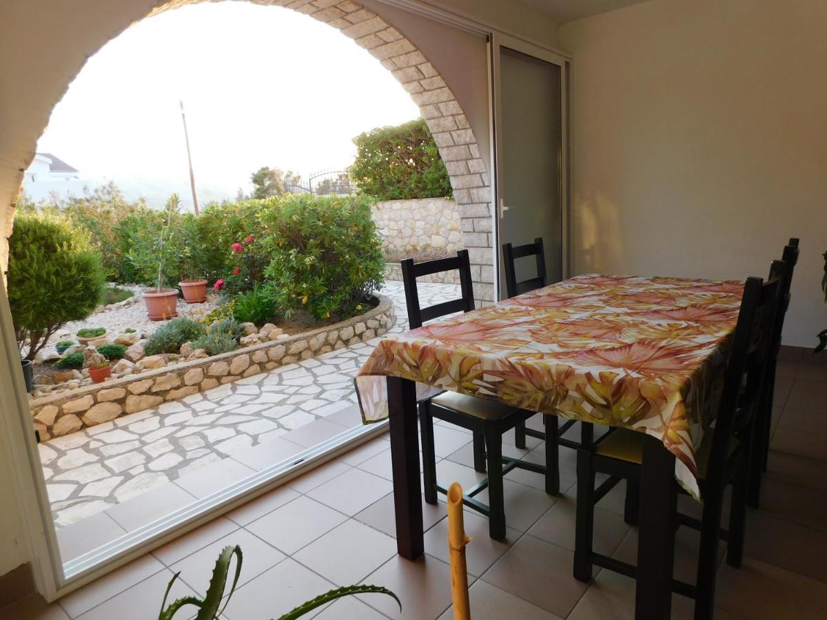 פג Apartmani Salus מראה חיצוני תמונה